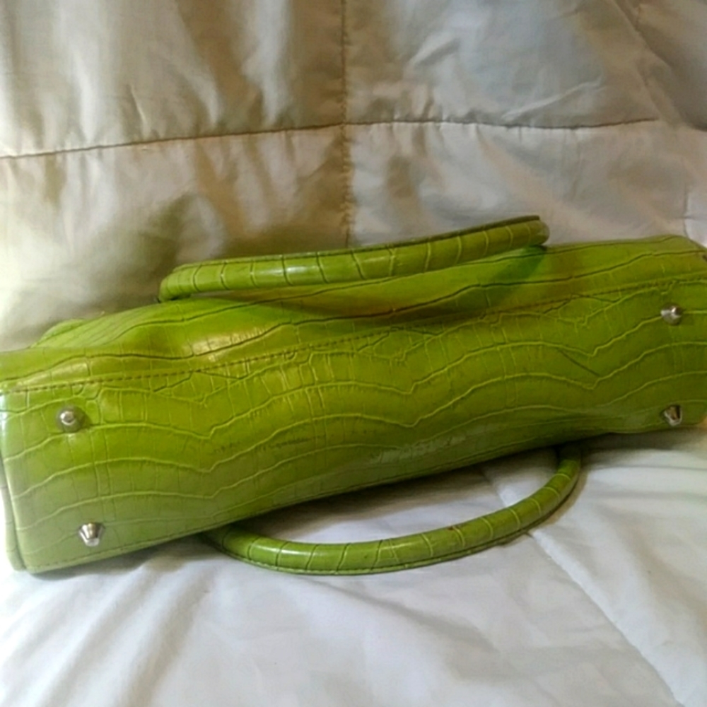 Prada purse - Picture 2 of 14